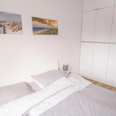 Apartment Seaside - 3 *